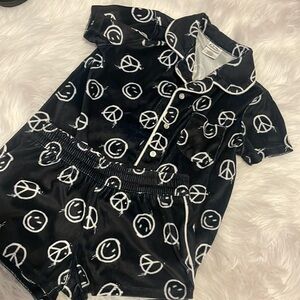 Art class velour pajama set - size small 6/6x